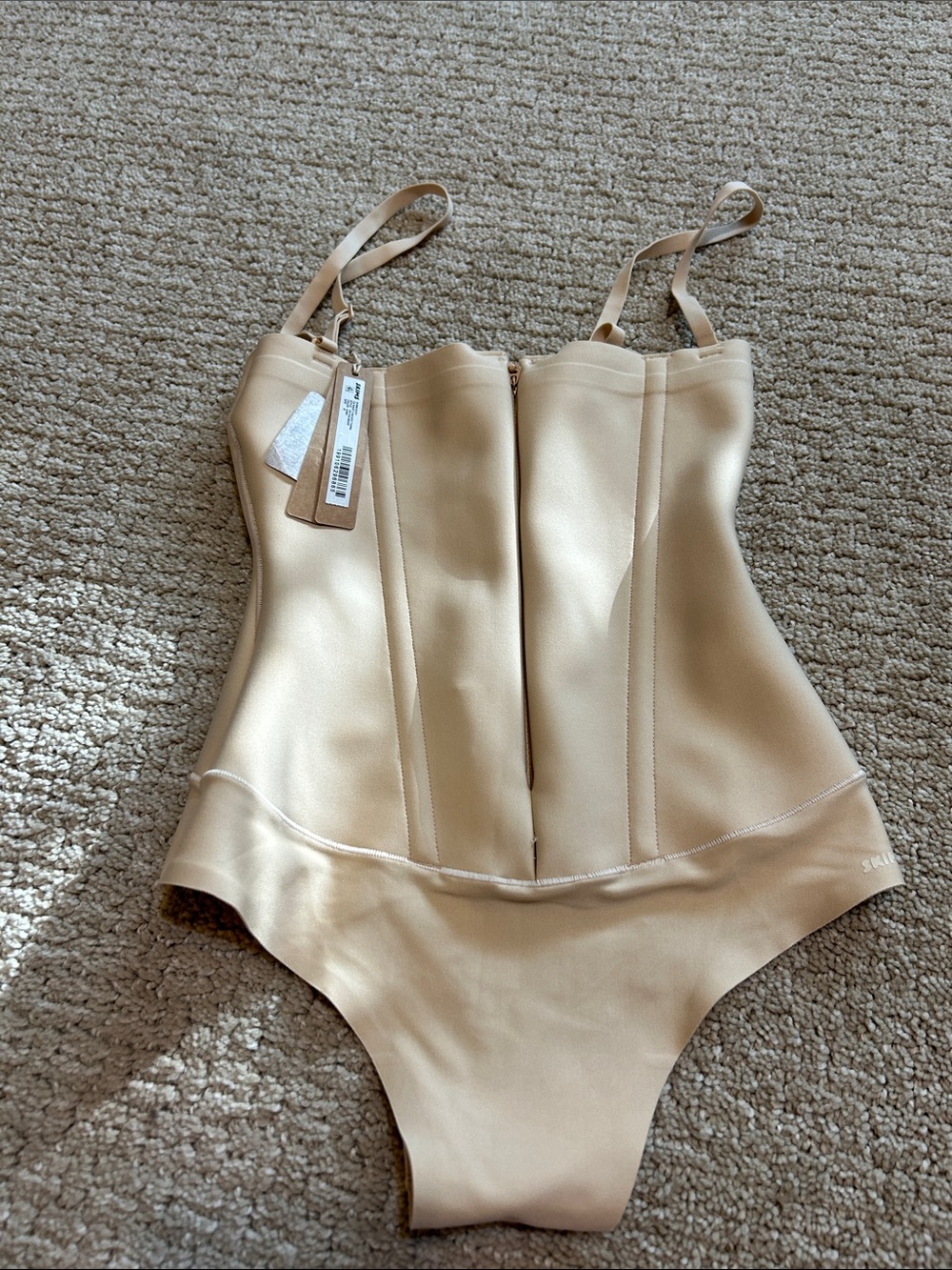 Body Waist Cincher Thong sand med with flaw